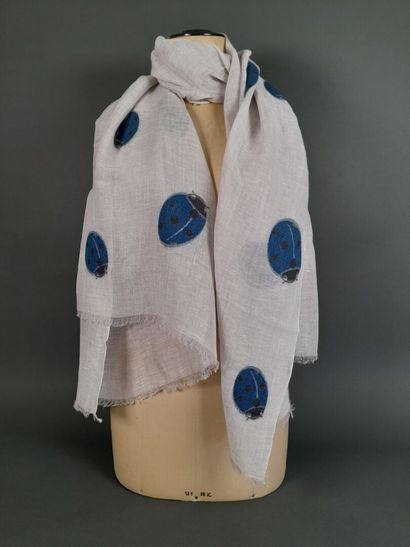 RODA.
Fringed scarf in linen, viscose and...