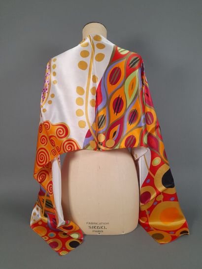 FREYWILLE.
Silk scarf with geometric design...