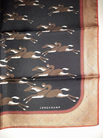 LONGCHAMP, PARIS.
Gavroche in silk twill...