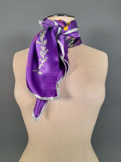 NORMANA.
Lot including :
- Silk square with...