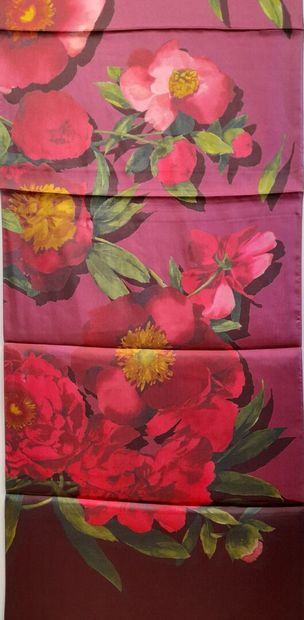 Lot including: 
- CAVALLERIA TOSCANA.
Silk...
