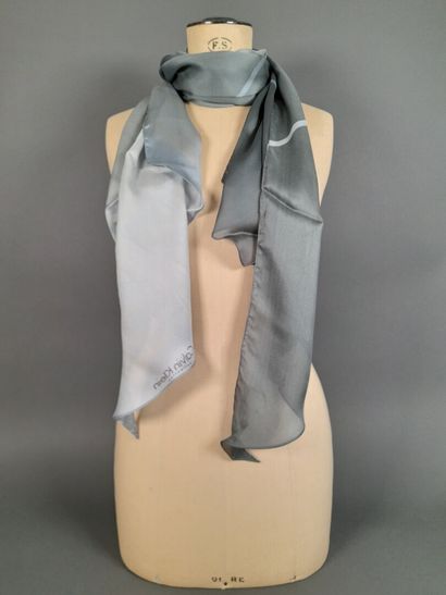 CALVIN KLEIN.
Lot including : 
- Silk twill...
