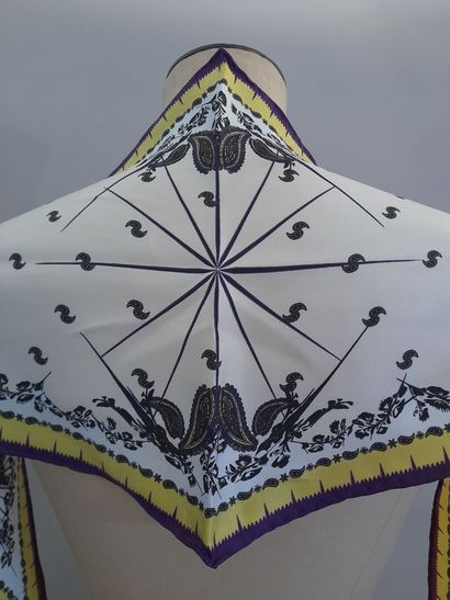 Set comprising two double points in silk...