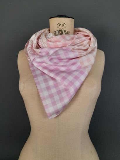 LOEWE.
Silk twill square decorated with Vichy...