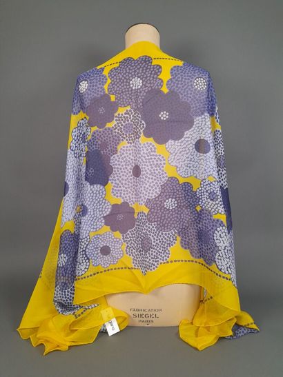 UNGARO.
Silk scarf decorated with stylized...