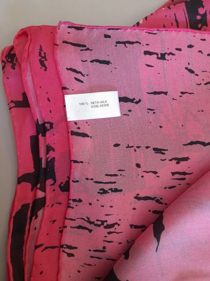 JANE CARR.
Set of two silk scarves decorated...