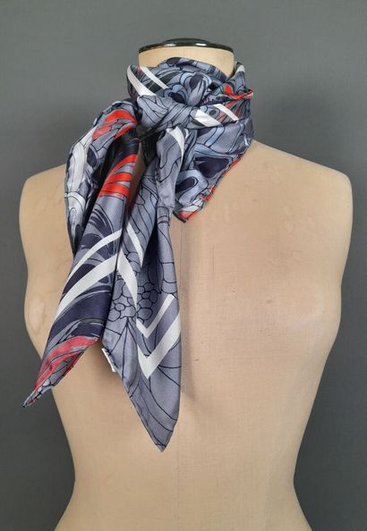 BALLY.
Silk twill square decorated with lush...