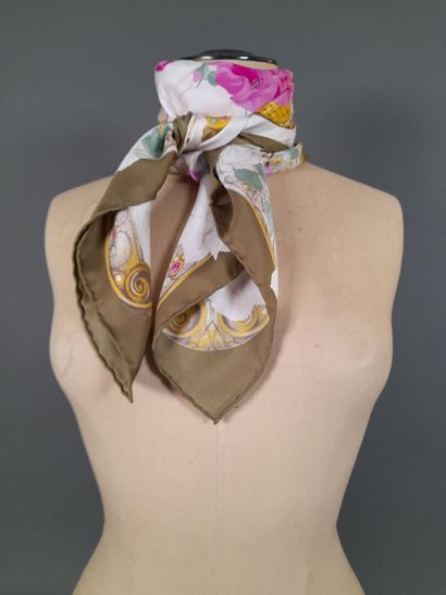 Lot including: 
- GABRIELLA RIVALTA.
Silk...