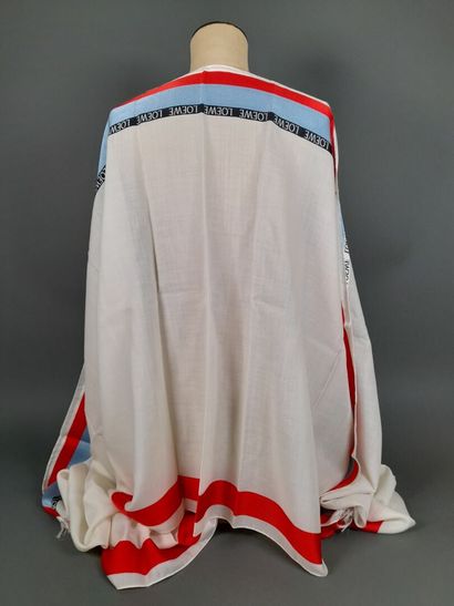 LOEWE.
Echarpe frangée en soie, laine et...