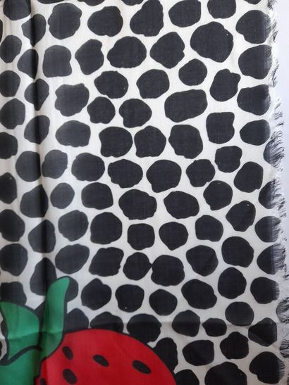 GUCCI.
Etole en modal et soie à décor de...