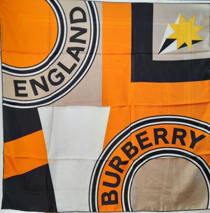 BURBERRY LONDON, ENGLAND.
Carré en twill...