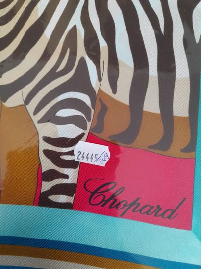 CHOPARD.
Carré en twill de soie à décor polychrome...