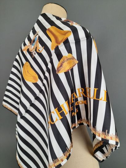 SCHIAPARELLI, PLACE VENDOME,PARIS.
Carré...