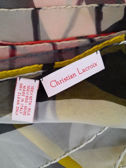 CHRISTIAN LACROIX.
Echarpe en mousseline...