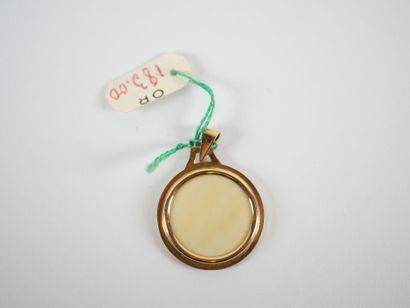 18K yellow gold pendant with Virgin Mary...