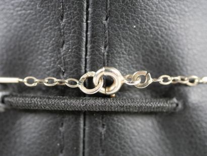 Necklace in 18K white gold adorned with 9...