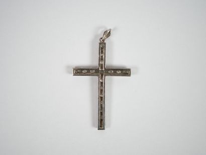 Pendant cross in 18K white gold set with...