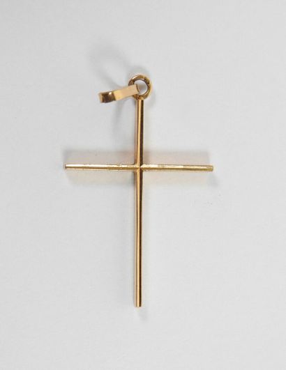 Pendant cross in 18K yellow gold. 
Weight:...