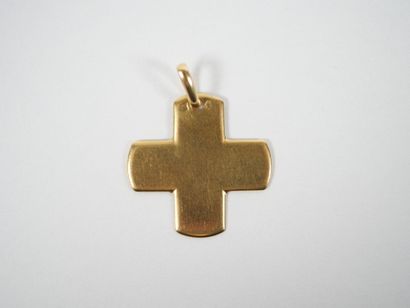 Stylized pendant cross in 18K yellow gold.
Weight:...