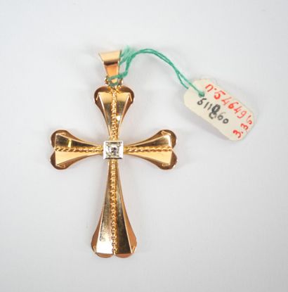 Stylized cord cross pendant in 18K yellow...