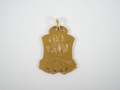Concave religious medal in 18K two-tone yellow...