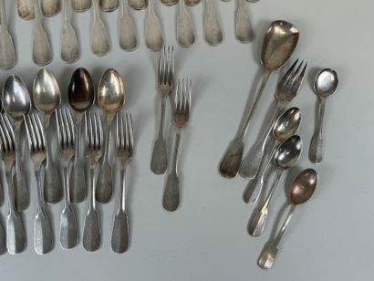 Partie de ménagère en métal argenté, modèle...