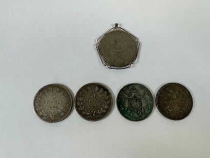 Quatre pièces de 5 francs en argent, Hercule,...