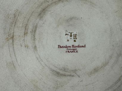 Lot comprenant :
- Théodore HAVILAND, plat...