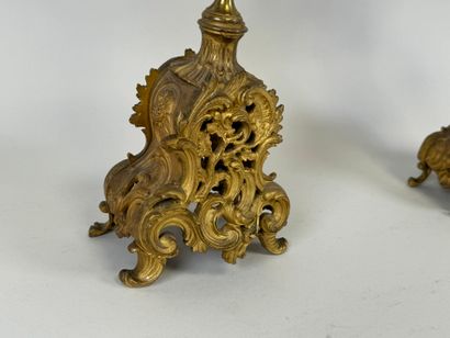 Paire de flambeaux à quatre bras de lumière...