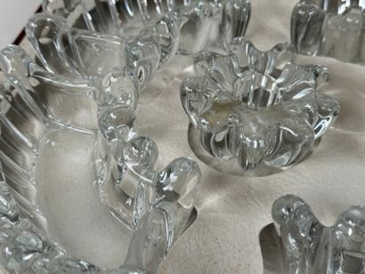 BAYEL.
Centre de table en cristal moulé à...