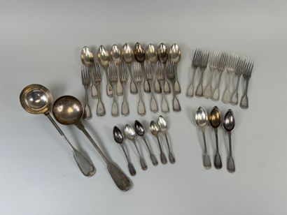 Partie de ménagère en métal argenté, modèle...