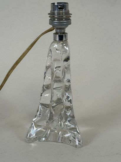 Petit pied de lumière en cristal.
Electrifié.
H....
