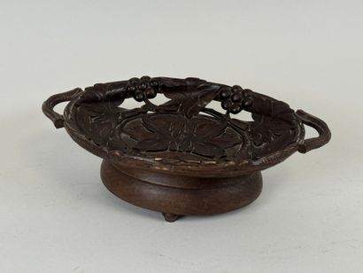 Coupe vide-poche musical en bois sculpté...