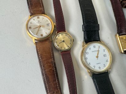 Lot de bijoux fantaisie dont montres dont...