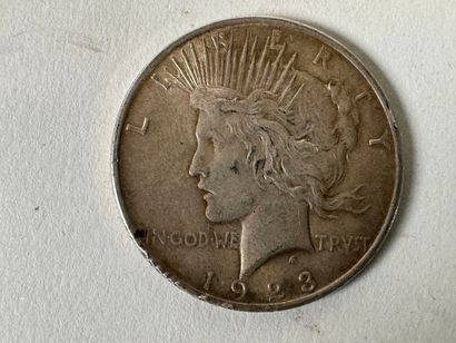UNITED STATES OF AMERICA.
Pièce de 1 dollar,...
