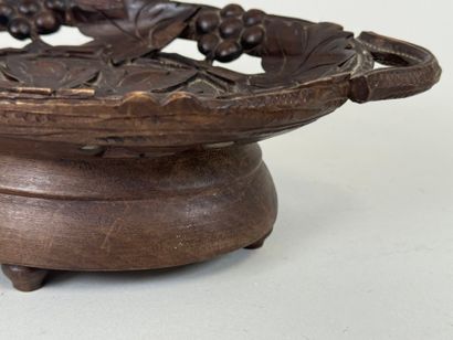 Coupe vide-poche musical en bois sculpté...