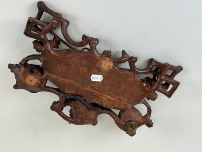 Encrier en bois sculpté à décor de panier...