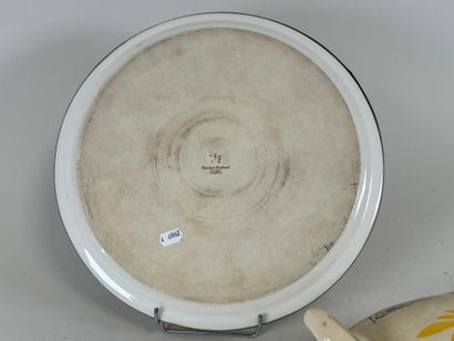 Lot comprenant :
- Théodore HAVILAND, plat...