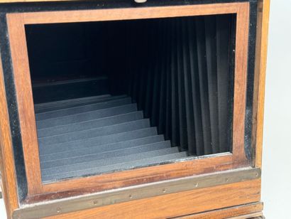 GILLES-FALLER, 2 Rue Christine, Paris 6ème.
Chambre...