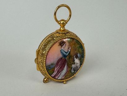 IMHOF Trianon.
Petit réveil en métal doré,...