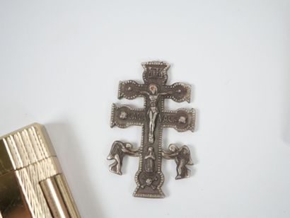 Lot of costume jewelry in gold-plated metal...
