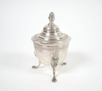 Covered ovoid sugar bowl in silver with chased...