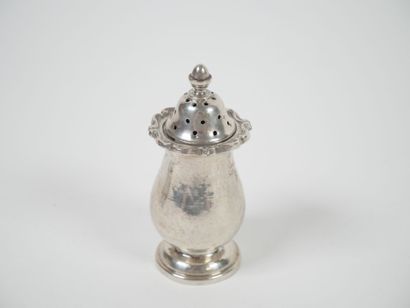 Set including : 
- an 800 thousandths silver...