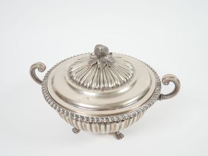 Small silver vegetable dish 833 thousandths...