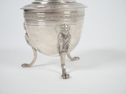 Covered ovoid sugar bowl in silver with chased...