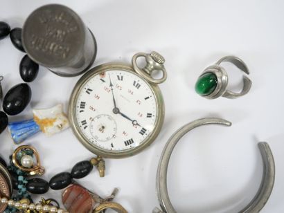 Lot of costume jewelry including watches,...