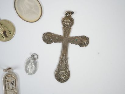 Lot of metal and silver costume jewelry including...
