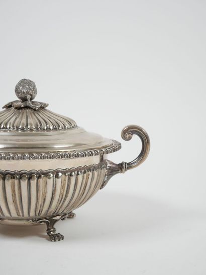 Small silver vegetable dish 833 thousandths...