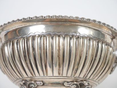 Small silver vegetable dish 833 thousandths...