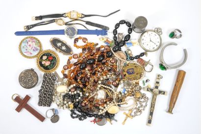 Lot of costume jewelry including watches,...